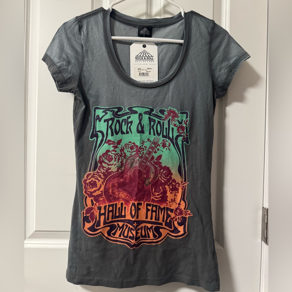 (NWT) Rock & Roll Hall of Fame | Women’s Ombré Gray Fitted T-Shirt